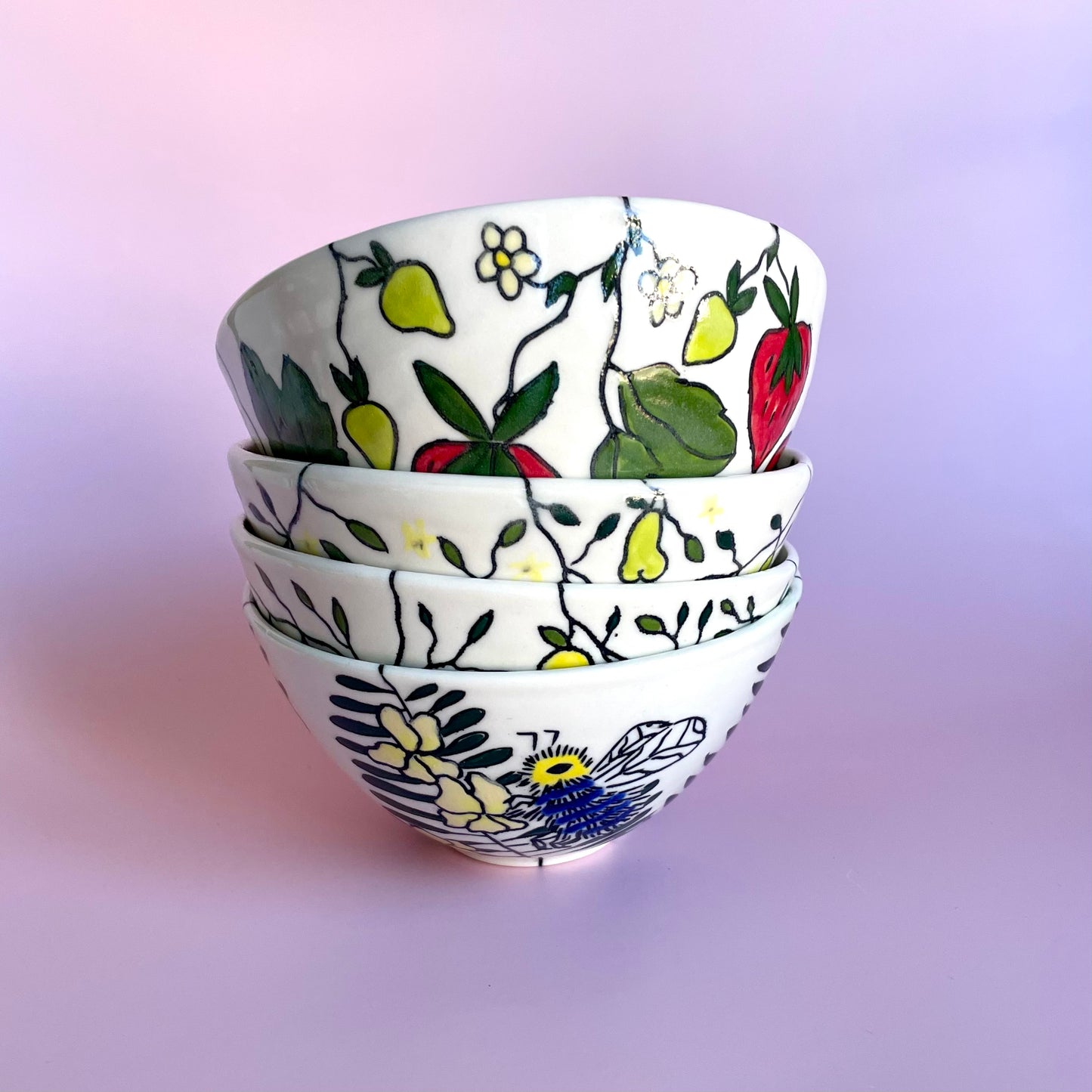 Small porcelain bowl with lemon design