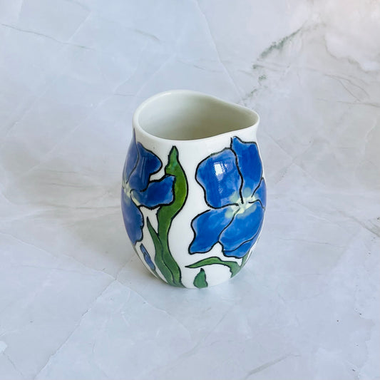#45: Small pourer - Iris design