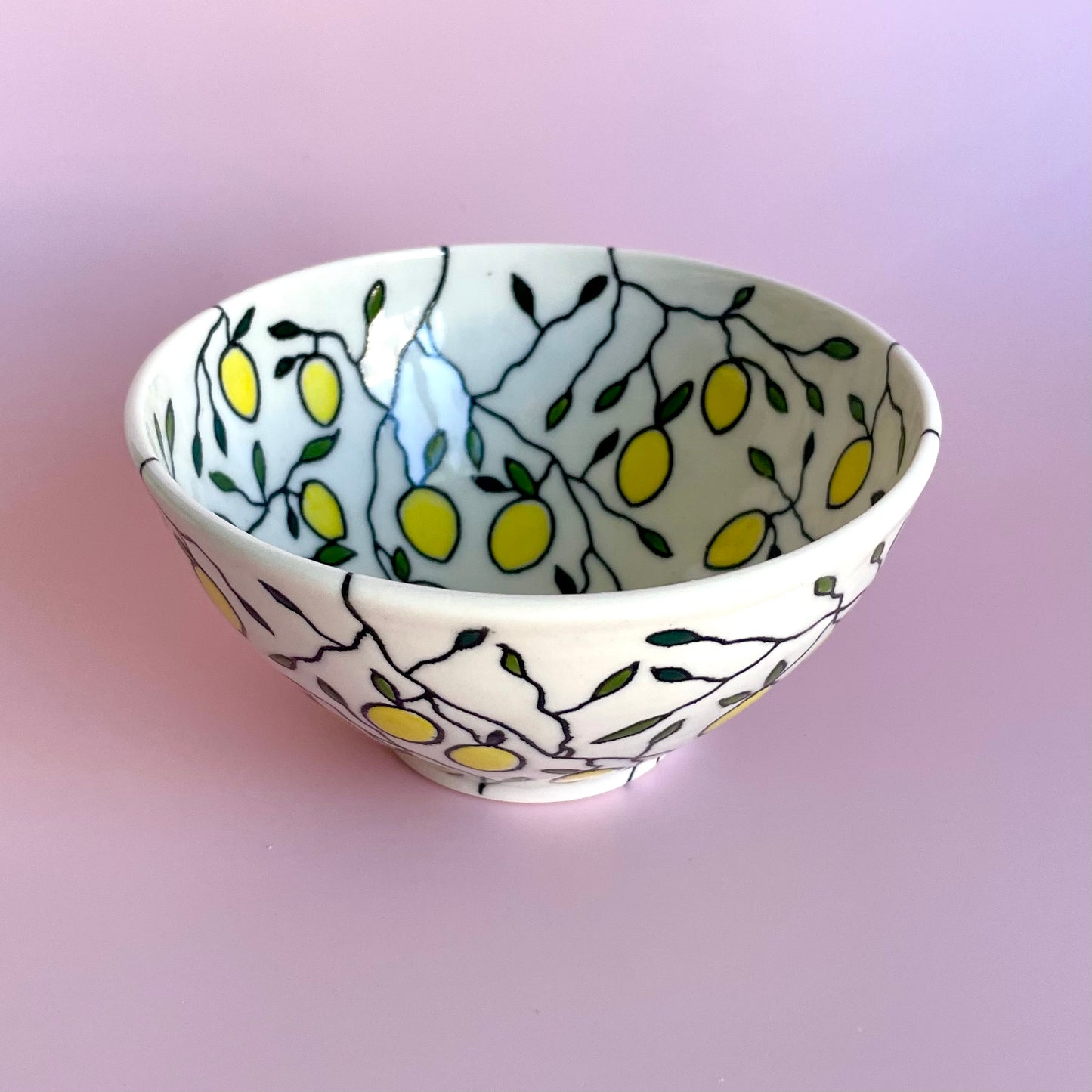 Small porcelain bowl with lemon design
