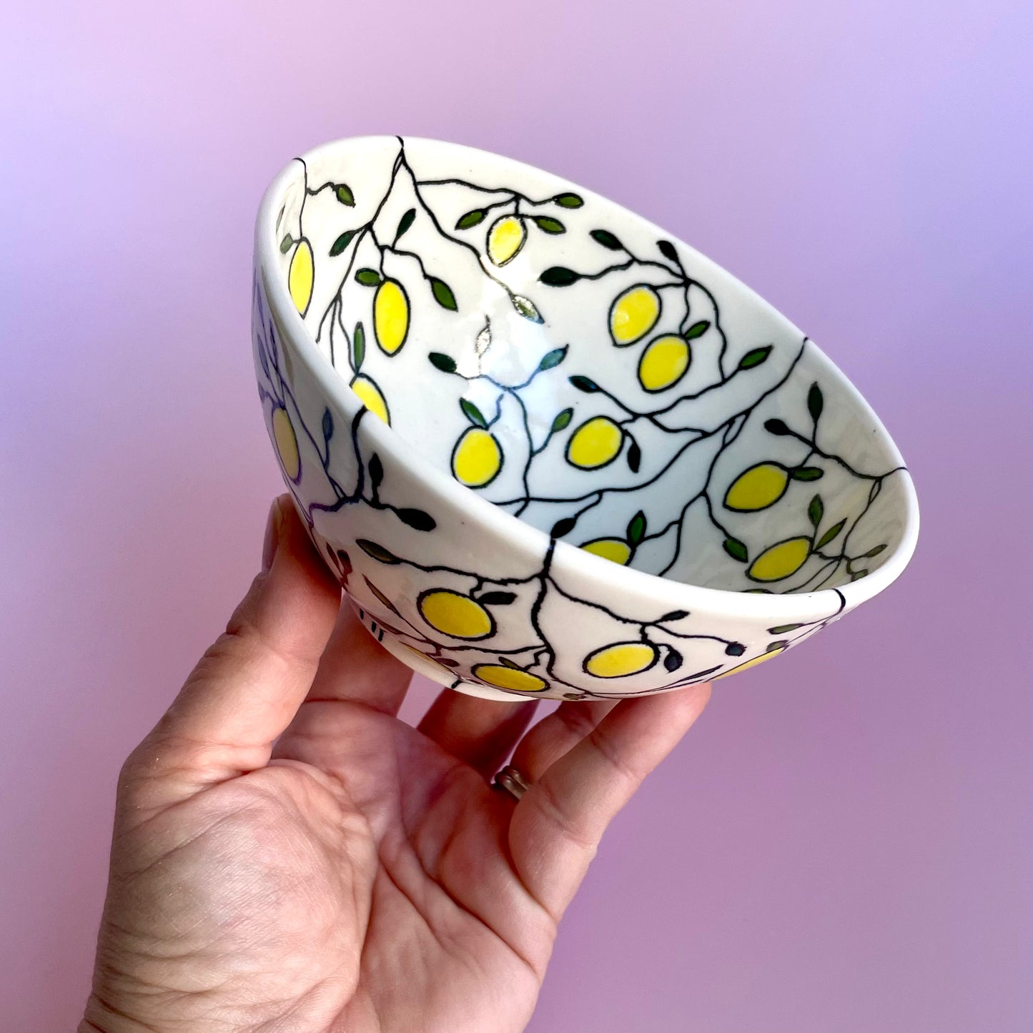 Small porcelain bowl with lemon design
