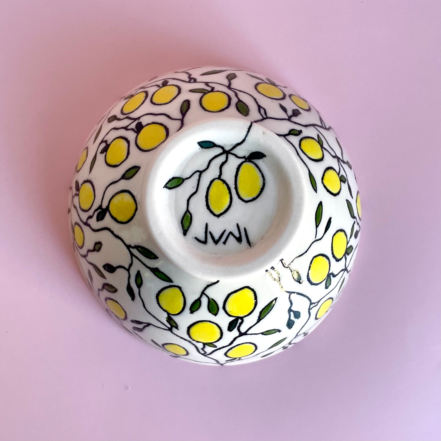 Small porcelain bowl with lemon design