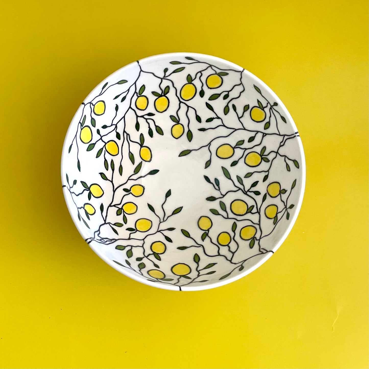 Medium porcelain bowl with lemons