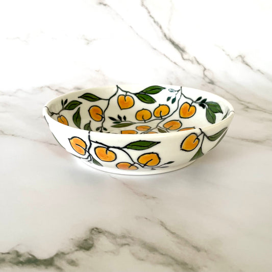 Small porcelain coupe bowl with peaches